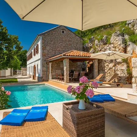 Villa Mare Monti Drivenik