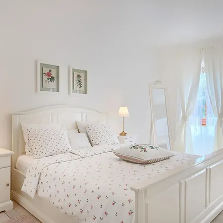 Mare Monti Villa *