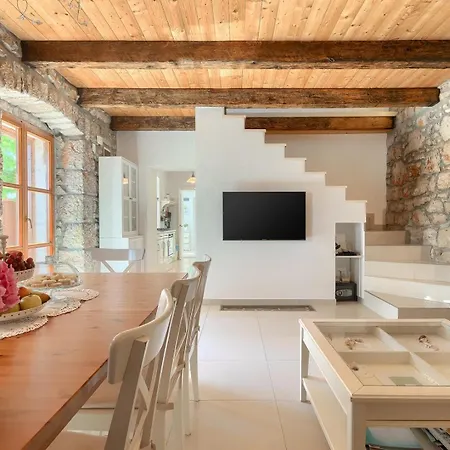 Mare Monti Willa Drivenik